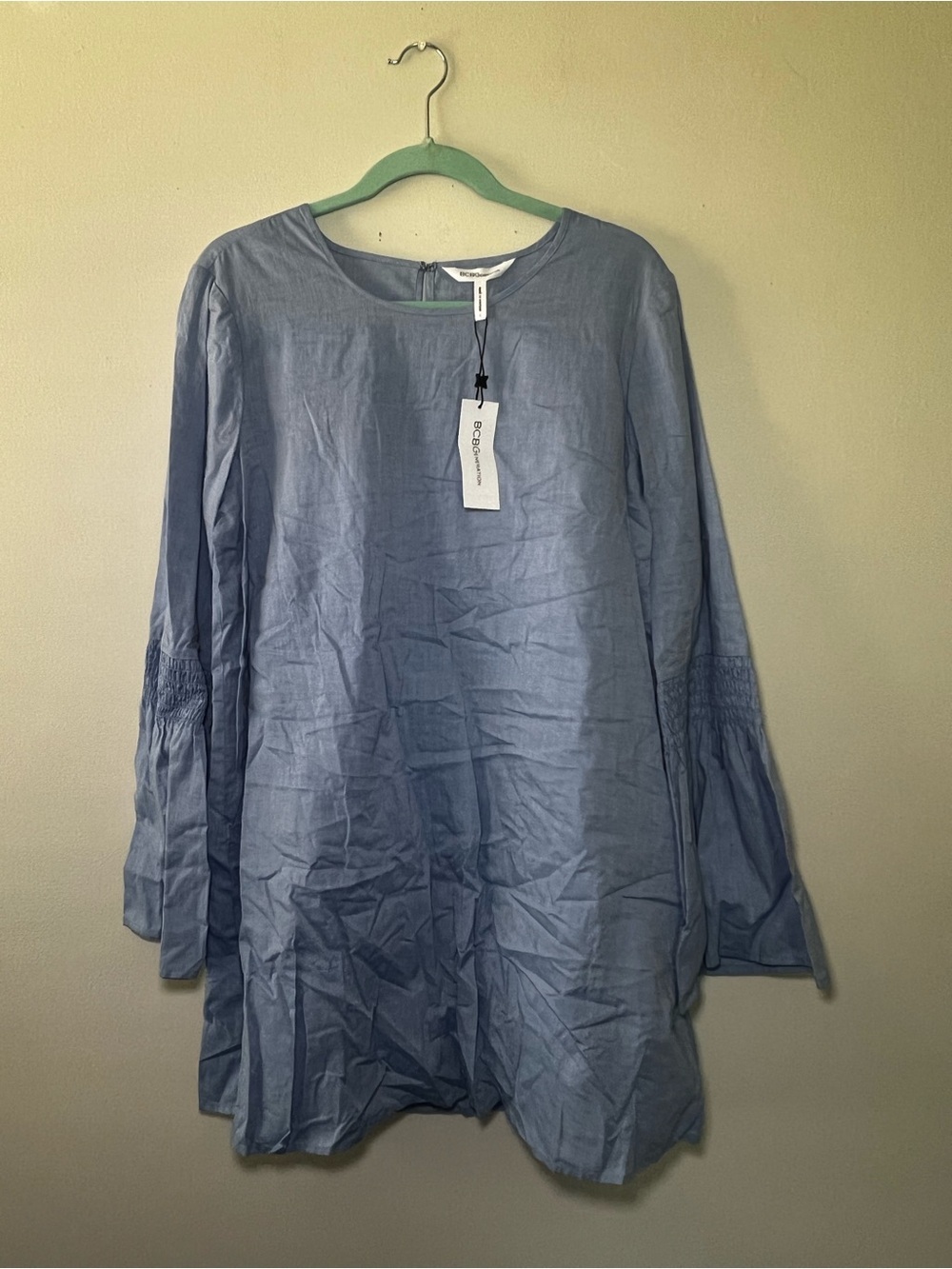 BCBGeneration Light Blue Tunic Top with Keyhole Back